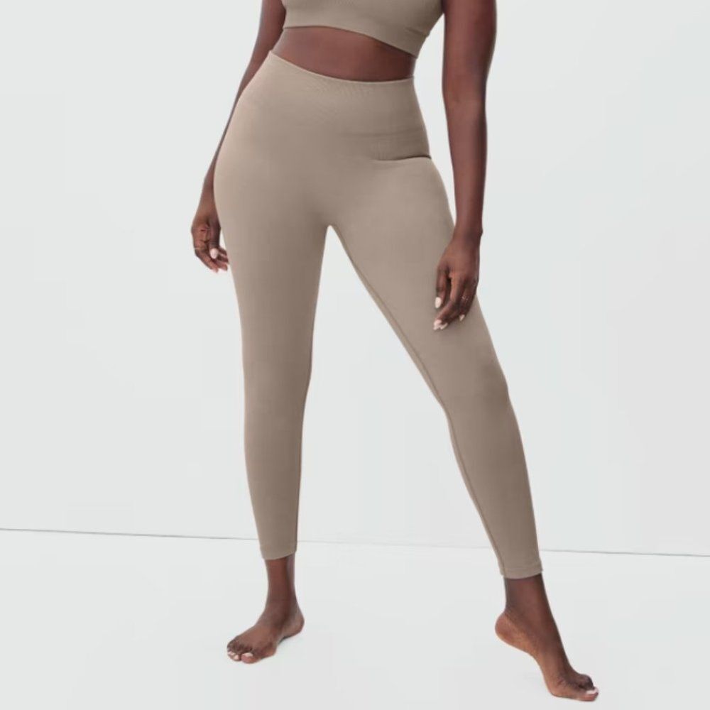 Everlane The Seamless Legging in Burnt Sugar & Sustainably Made NWT